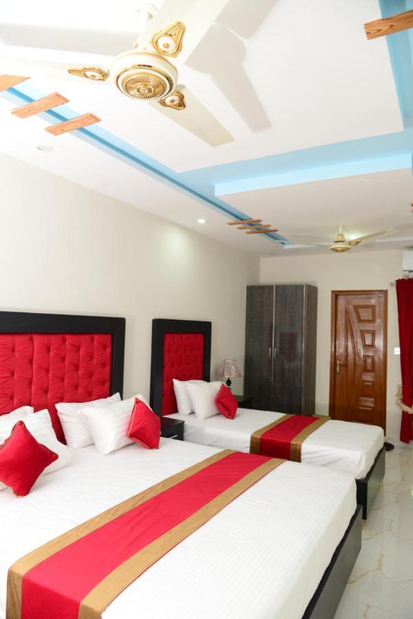 Hotel Deluxe ลาฮอร์ ภายนอก รูปภาพ